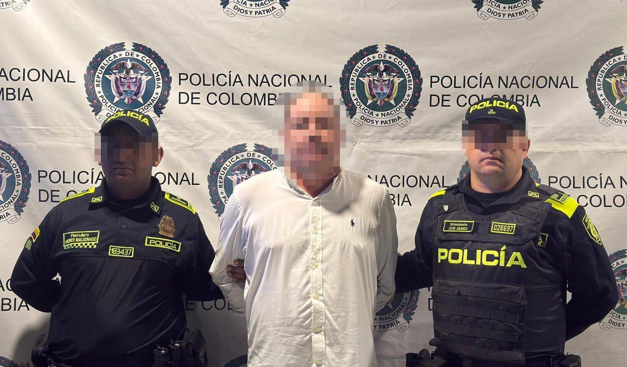Extranjero capturado por demanda de explotación sexual de menores. FOTO: POLICÍA METROPOLITANA VALLE DE ABURRÁ