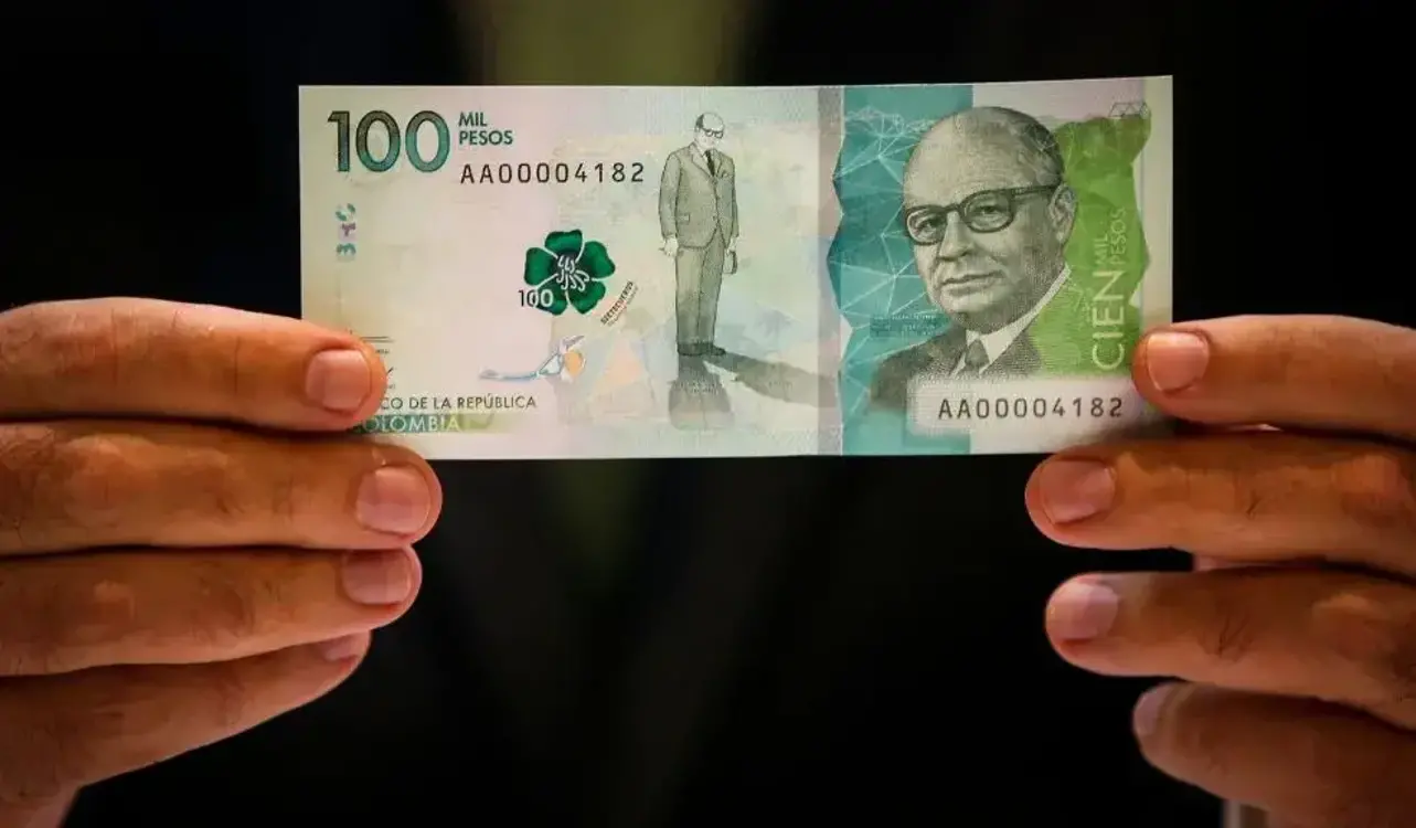 Billete de 100.000 pesos colombiano . <b><span class=mln_small-caps_mln>/ FOTO: COLPRENSA</span></b>