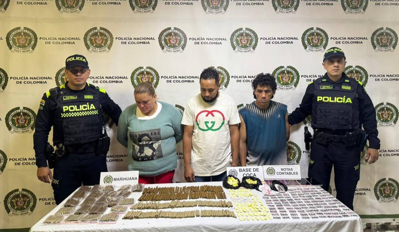 <b>Alias Marta (izq.) tras ser capturada en Calatrava. FOTO: ALCALDÍA DE ITAGÜÍ</b>