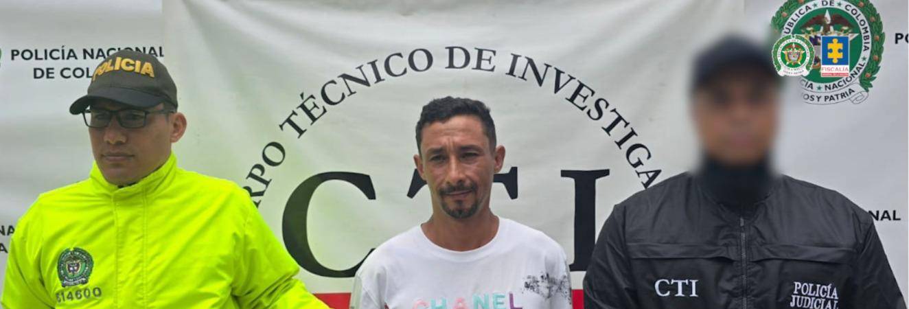 Jorge Alberto Macas Manco, alias ET, tras ser capturado el pasado febrero en el municipio de Nuevo Belén de Bajirá, en Chocó. / FOTO: CORTESÍA