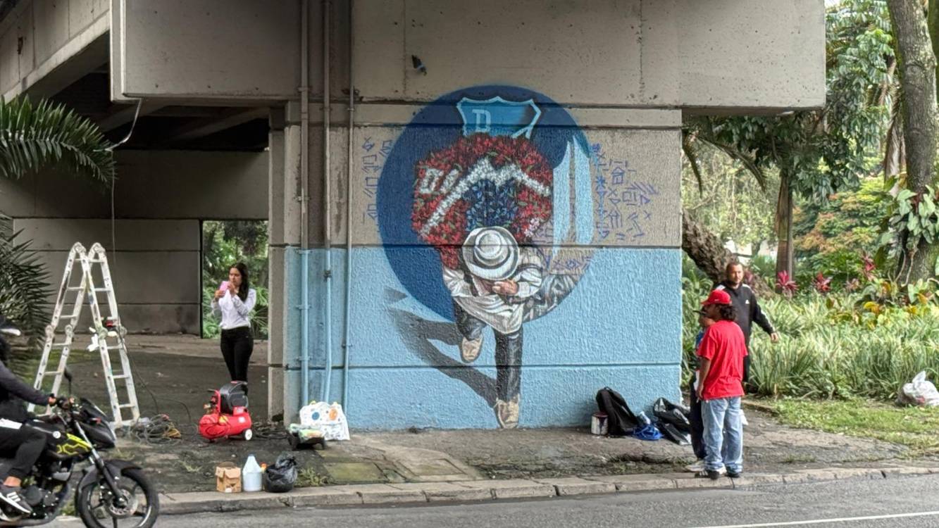 El trabajo con los hinchas queda plasmado en murales. <b><span class=mln_small-caps_mln>/FOTO: CORTESÍA</span></b>