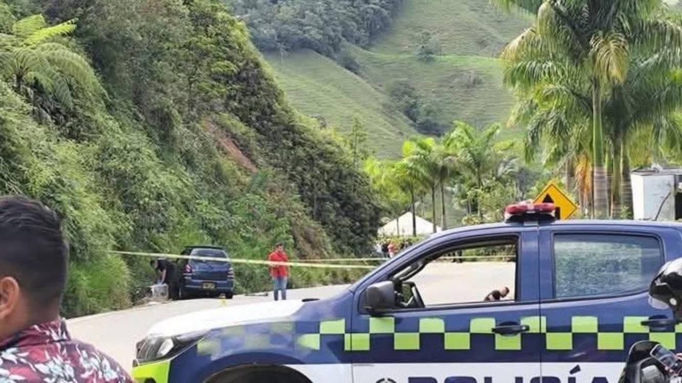 Acordonamiento de la zona. FOTO: TOMADA DE HORA 13 NOTICIAS