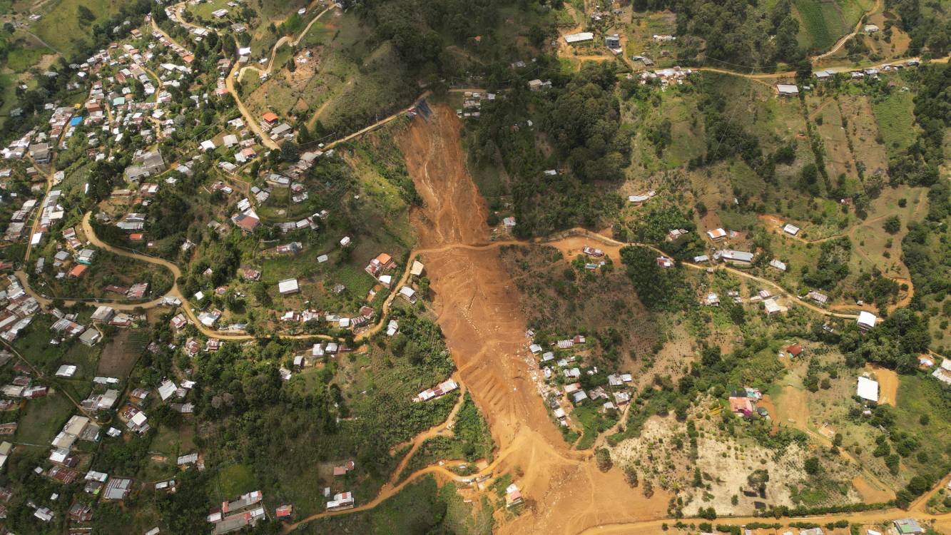 La zona de la tragedia comenzó a ser intervenida por ilegales para vender terrenos. <b><span class=mln_small-caps_mln>/FOTO: ALCALDÍA DE BELLO</span></b>