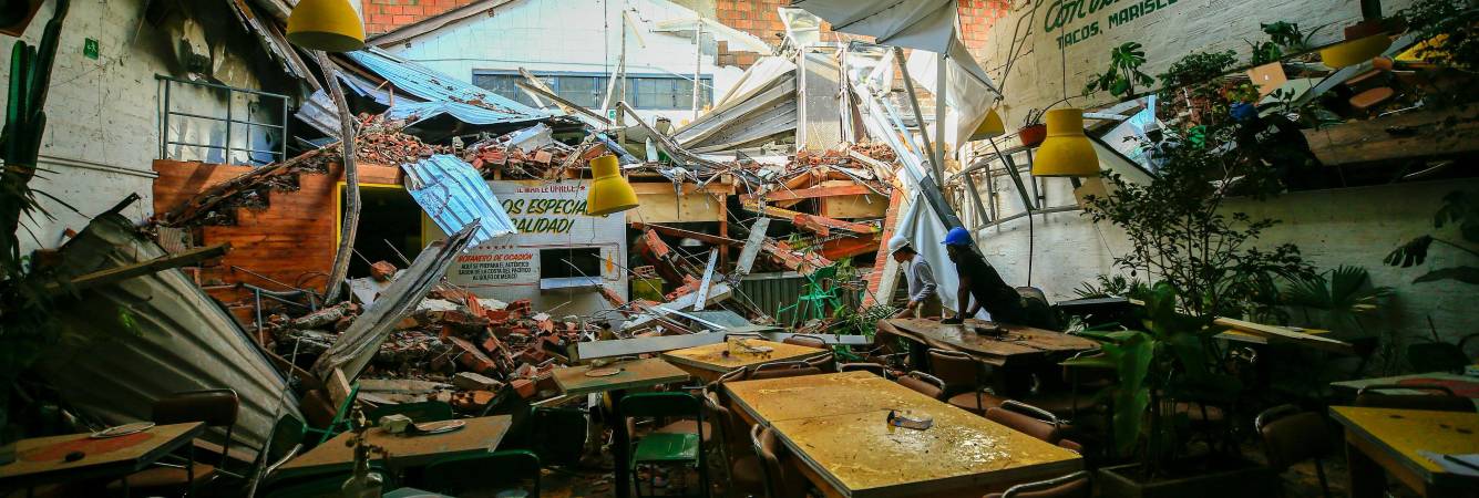 Así quedó por dentro el restaurante Con Vista al Mar, uno de los más afectados. 