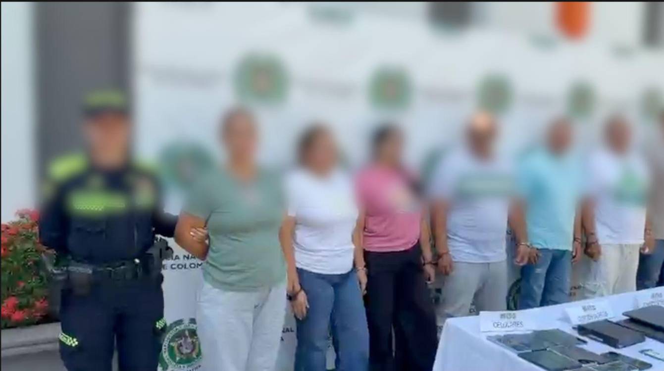 <span class=mln_uppercase_mln>Ellas</span><b><span class=mln_uppercase_mln> son las personas capturadas por tráfico de migrantes. FOTO: CORTESÍA POLICÍA NACIONAL</span></b>