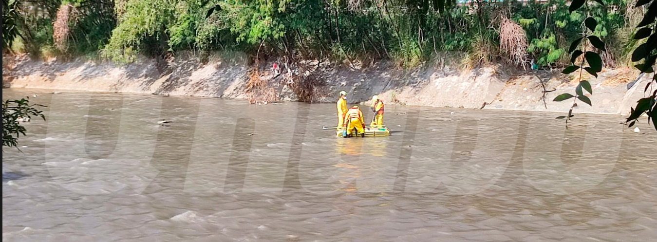 EN FOTOS: En alto estado de descomposición fue hallado el cuerpo de un hombre en el río Medellín