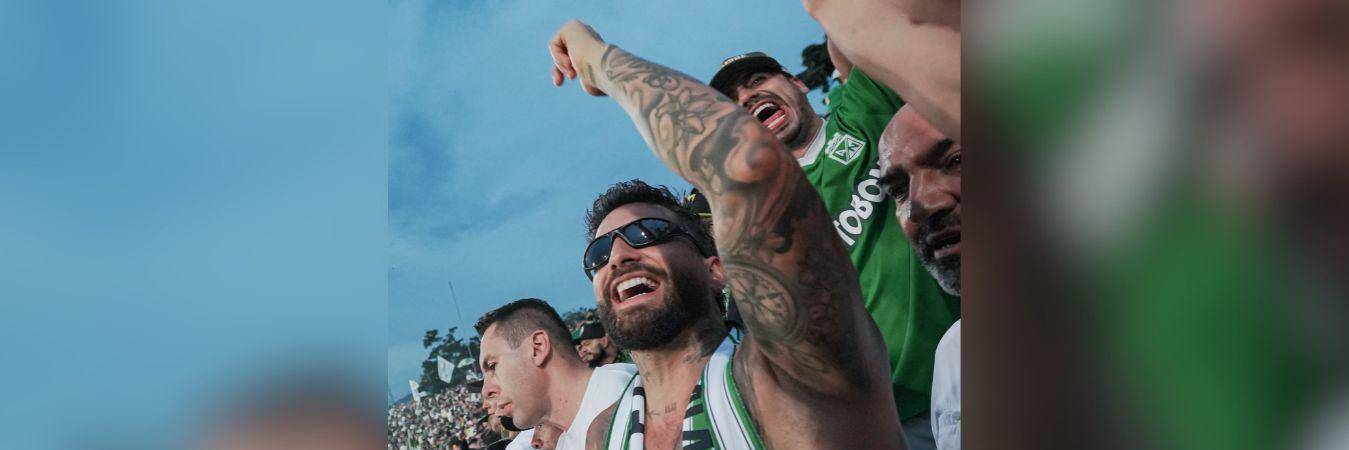 Maluma cantó desde la tribuna Sur del Atanasio. FOTO: CORTESÍA NACIONAL