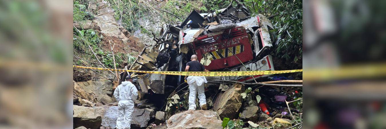 En el vehículo viajaban 37 personas. FOTO: MANUEL SALDARRIAGA QUINTERO