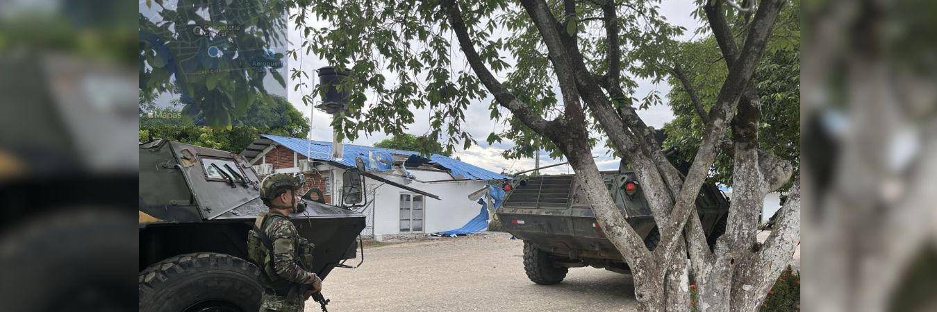 Mientras investigan el atentado, las autoridades reforzaron su presencia en la zona. FOTO: X @EJERCITO_DIV2