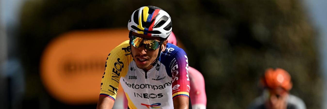 Egan Bernal en la octava etapa del Giro de Italia 2026. FOTO: GETTY IMAGES