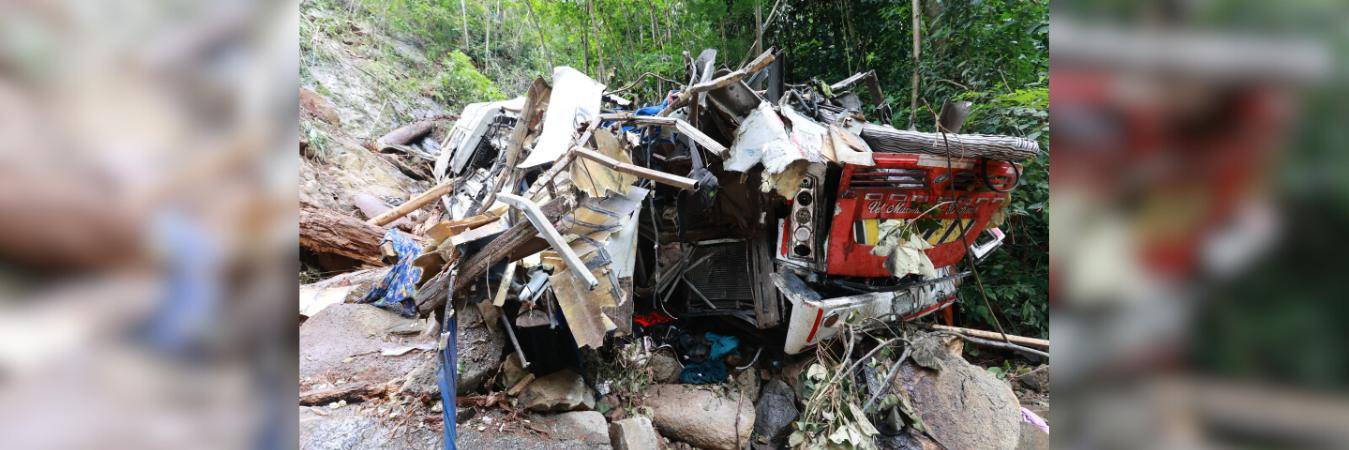 Bus accidente en Remedios. FOTO: MANUEL SALDARRIAGA QUINTERO