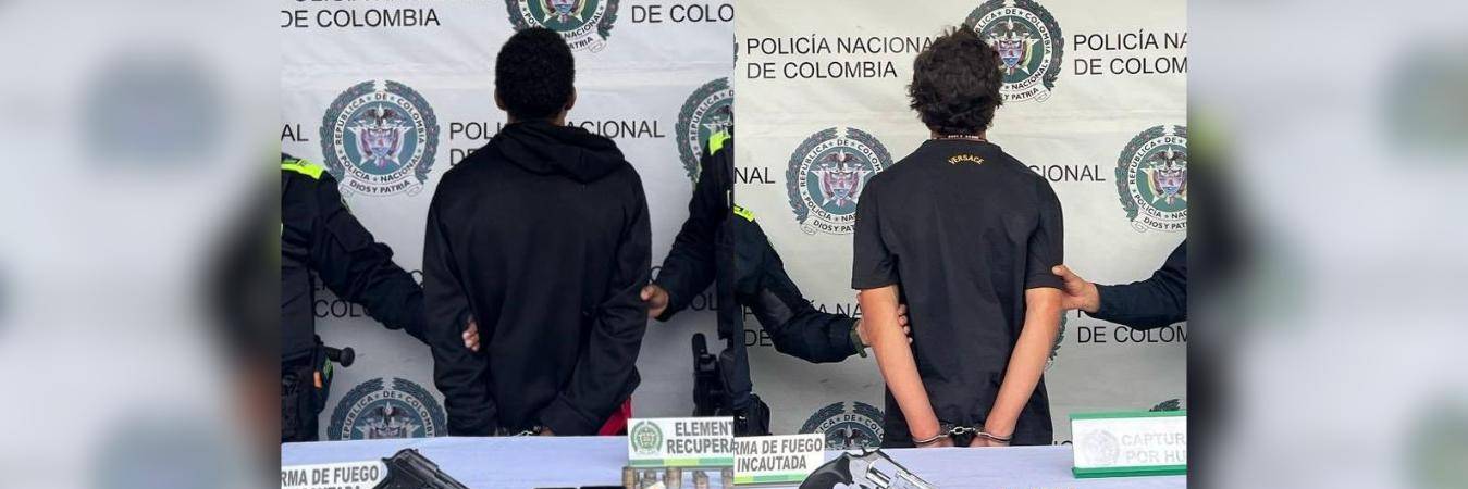 A estos dos sujetos los capturaron por un robo en un local comercial (izq.) y por un atraco del que fue víctima un extranjero (der.), ambos en El Poblado. FOTOS: SECRETARÍA DE SEGURIDAD DE MEDELLÍN 