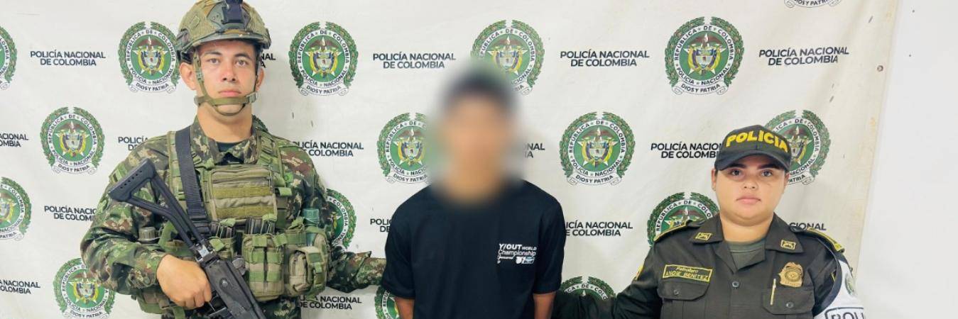 Captura de alias Sebastián, presunto coordinador de expendio en Remedios. FOTO: POLICÍA ANTIOQUIA