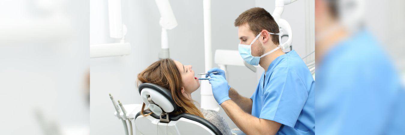 Revise las vacantes disponibles para odontólogos y aplique. /FOTO: CANVA