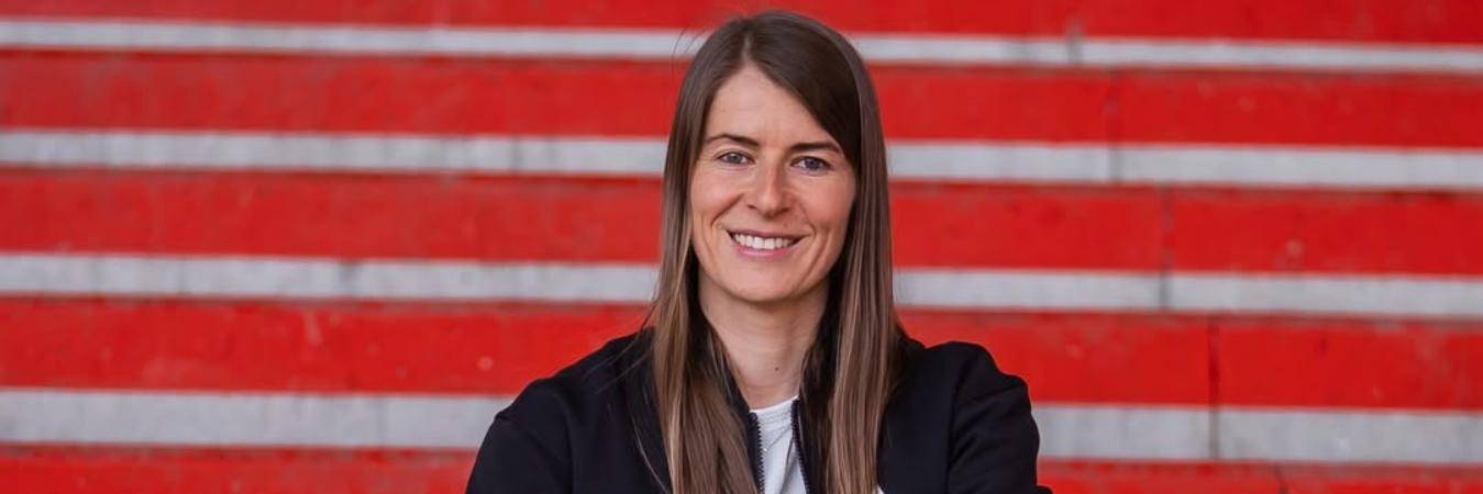 Marie-Louise Eta, la primera mujer entrenadora en Alemania. FOTO: @MARIELOUISEETA