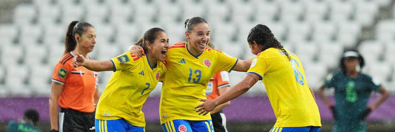 Isabella Díaz (izq.), Isabel Weiner (centro), Brenda Cardona (der.), jugadoras de la Selección Colombia Sub-20 femenina. FOTO: GETTY IMAGES