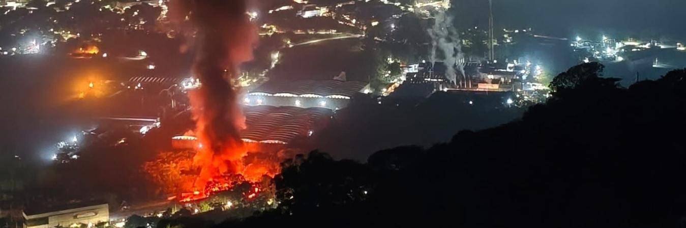 La emergencia quedó registrada en videos ciudadanos. FOTO: FACEBOOK HUELLA GIRARDOTANA
