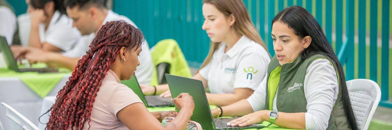 Aproveche las vacantes que oferta Comfenalco para que se conecte con el trabajo que tanto busca. /FOTO: COMFENALCO