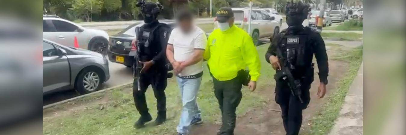 Luis Osvaldo Cárdenas Pineda, alias Piloto o Álex, fue capturado en un operativo en Puerto Nare, Magdalena Medio antioqueño. FOTO: POLICÍA NACIONAL