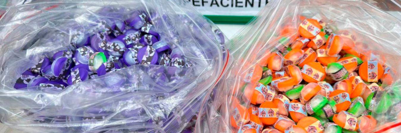 Las drogas que estarían utilizando para vender a las afueras de colegios en Medellín. FOTO: ALCALDÍA DE MEDELLÍN