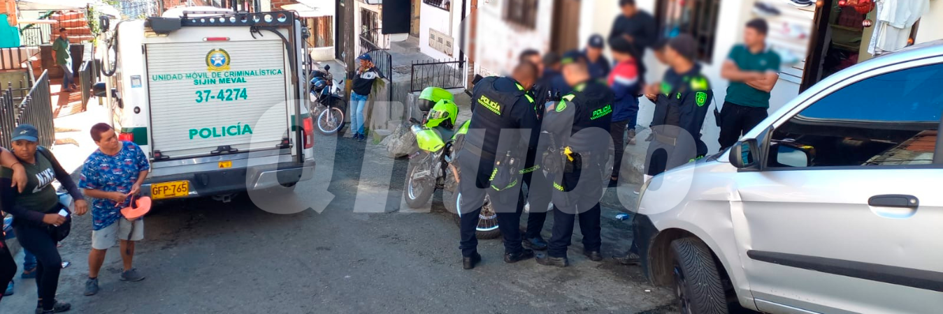 Agentes de la Sijín de la Policía se encargaron de las labores judiciales. /FOTO: MAURICIO PALACIO BETANCUR