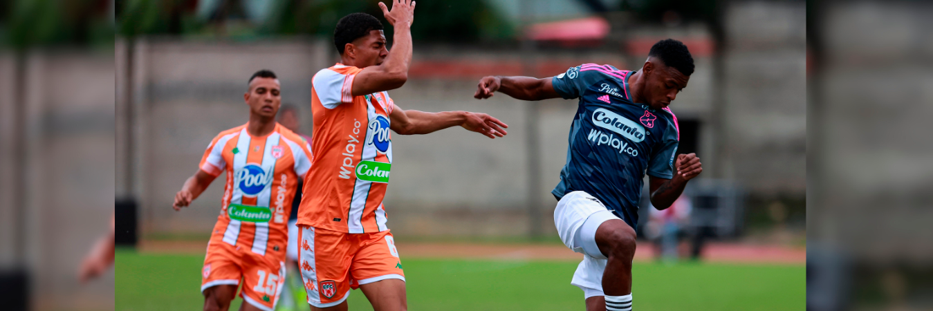Independiente Medellín y Envigado FC enfrentándose en el primer semestre de 2024. /FOTO: MANUEL SALDARRIAGA