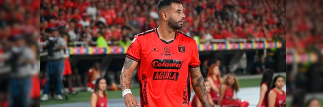 Edwin Cardona disputando un partido con América de Cali. /FOTO: INSTAGRAM @e.cardona10