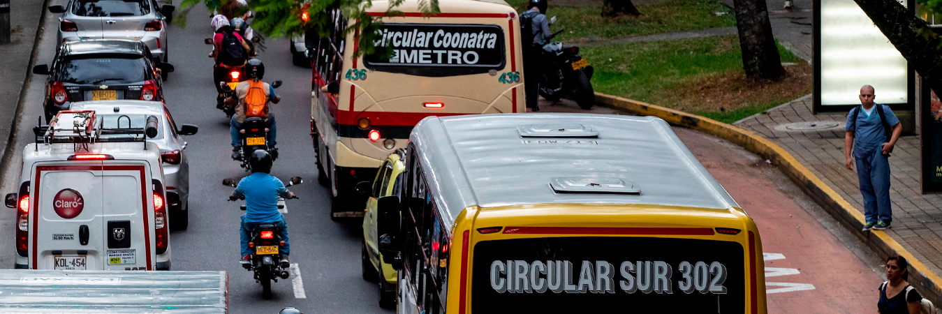 Movilidad en Medellín. /FOTO: JAIME PÉREZ