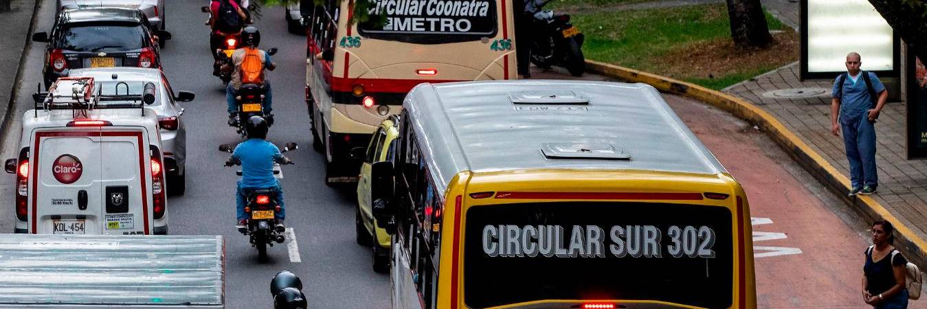 Movilidad en Medellín. /FOTO: JAIME PÉREZ. 