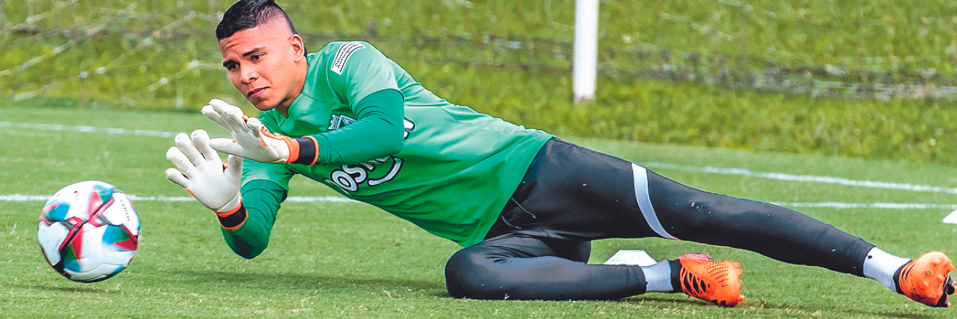 Kevin Mier custodiaría hoy la portería de Nacional en el inicio de los cuadrangulares, antes de sumarse a la Selección Colombia. Lo propio hará Montero. /FOTO: JAIME PÉREZ