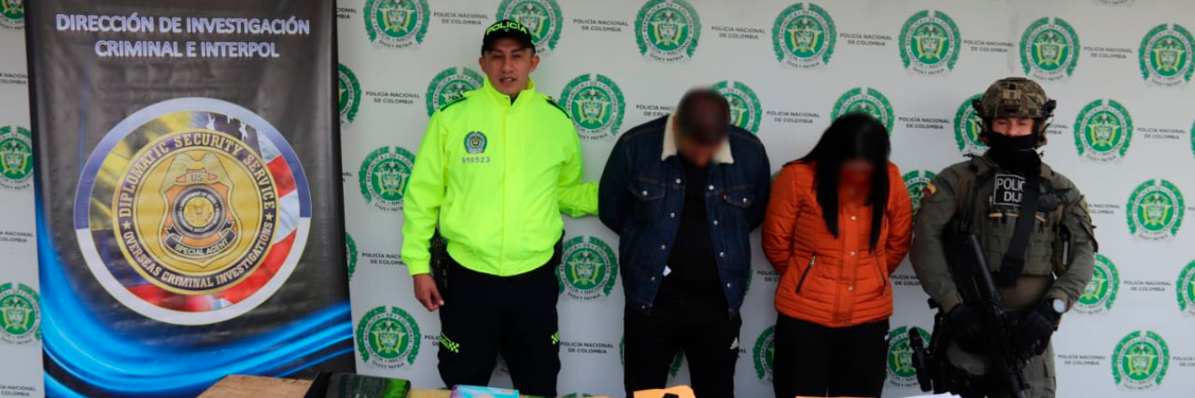 La pareja fue capturada en Bogotá. /FOTO: DIJÍN.