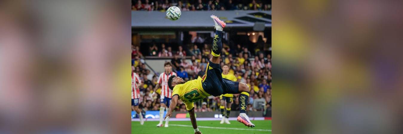 El delantero colombiano Miguel Ángel Borja y su gol de chilena en México. FOTO: IG @CLUBAMERICA