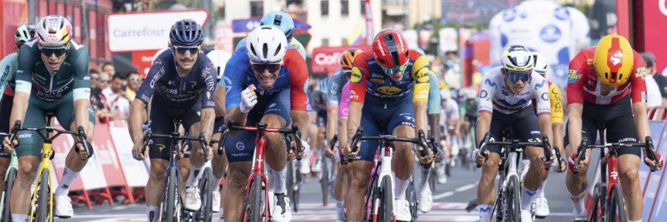 Ciclistas colombianos, con ritmo parejo en la Vuelta a España
