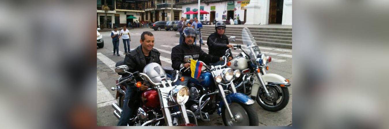 Uno de los muchos recorridos de Willie Colón por Antioquia. En esa ocasión en el parque de El Retiro. FOTO: REDES SOCIALES WILLIE COLÓN 