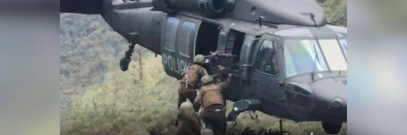 En el rescate participaron bomberos, policías, civiles y perros. FOTO: CAPTURA DE VIDEO X @DIRECTORPOLICIA