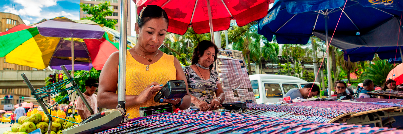 Vendedores de lotería. /FOTO: ARCHIVO - ANDRÉS CAMILO SUÁREZ