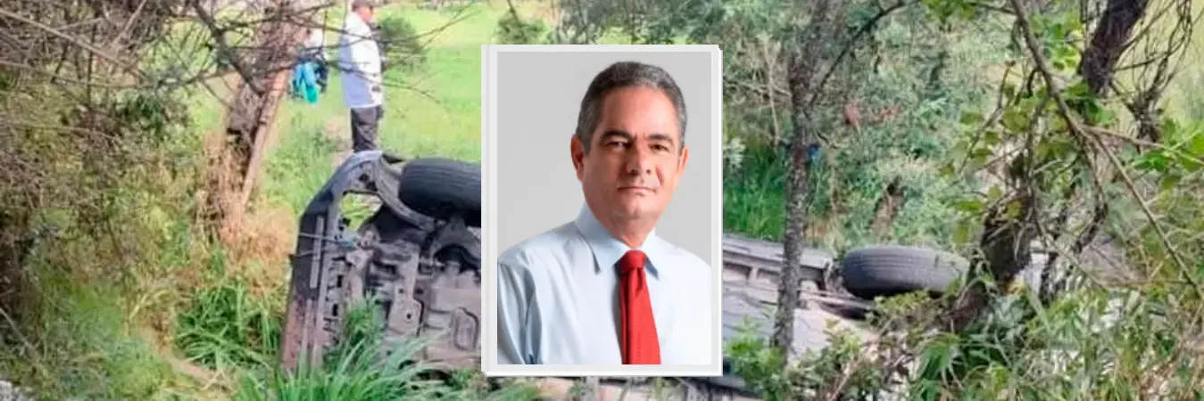 Así quedó el vehículo en el que se transportaba el esquema de seguridad de Germán Vargas Lleras. /FOTO: X @tsmnoticias