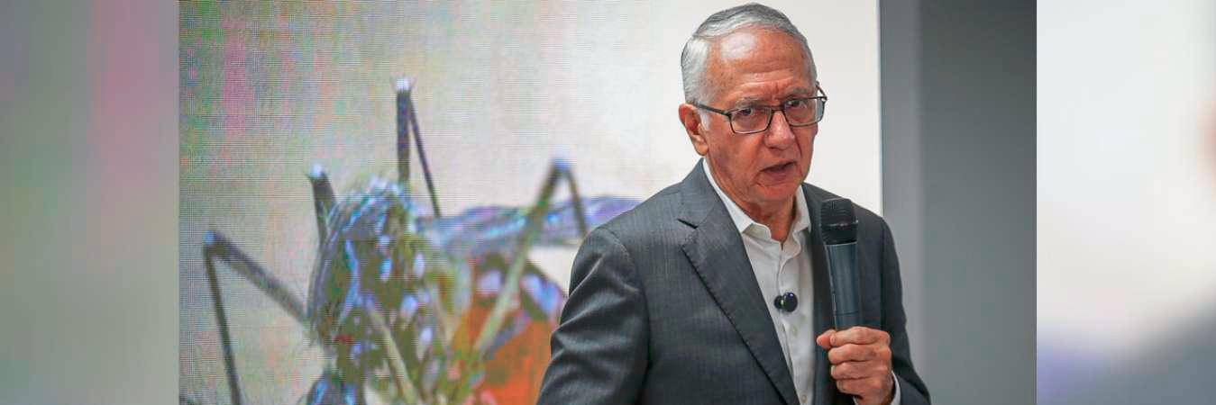 EN VIDEO: Ministro de Salud se emberracó con funcionarias de hospital y hasta les lanzó un insulto