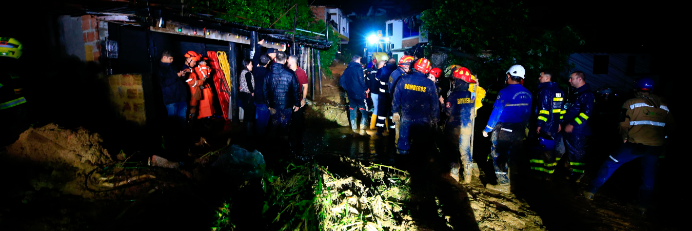 Los organismos de emergencia trabajan intensamente para encontrar a las personas desaparecidas. /FOTO: CAMILO SUÁREZ. 