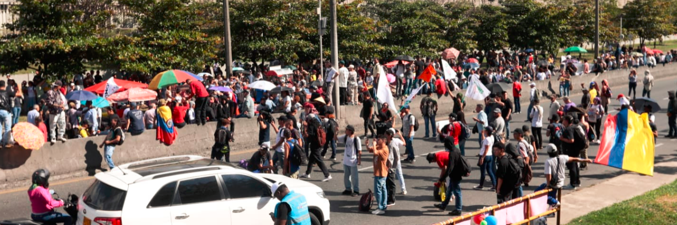 En Medellín marcharon en contra de la falta de decisión por parte de la Corte para definir al nuevo fiscal. / FOTO: CARLOS VELÁSQUEZ