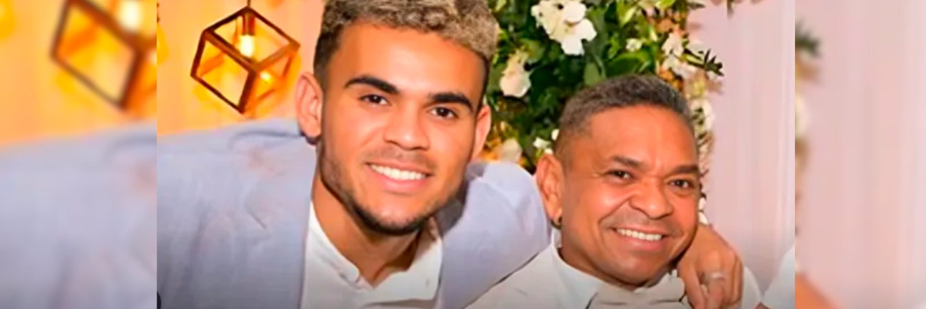 Luis Díaz junto a su padre Luis Manuel Díaz. /FOTO: REDES SOCIALES 