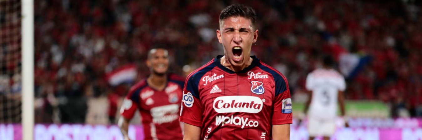 El volante Miguel Ángel Monsalve abrió el camino para definir la localía del Rojo. / FOTO: CARLOS VELÁSQUEZ.