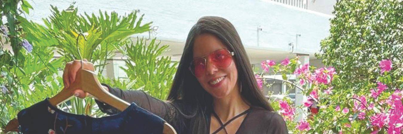 Vanessa Rojas lidera esta iniciativa, que le apuesta a que las mujeres compartan un rato agradable, le sumen un par de prendas al clóset y le ayuden al planeta. FOTO: JAIDER ESCOBAR