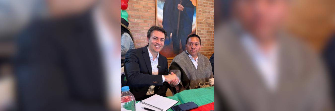 Daniel Quintero recibe aval del partido AICO para ser candidato presidencial. FOTO: D.R.A