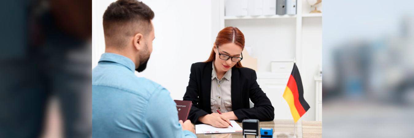 Muchas son las personas que sueñan con radicarse y trabajar en el exterior. Esta es una gran oportunidad de hacerlo. / FOTO: COMFENALCO