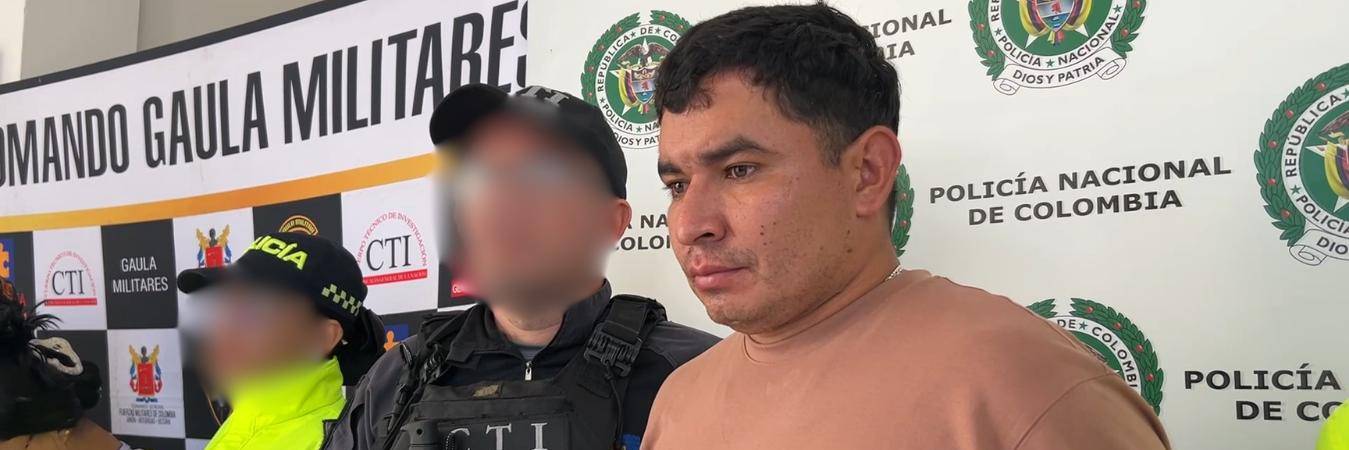 Wilmar Elías Zuleta Pulgarín, alias Lobo o Emanuel, cuando fue capturado en un operativo del CTI de la Fiscalía, Policía Nacional y Ejército Nacional. FOTO: CORTESÍA