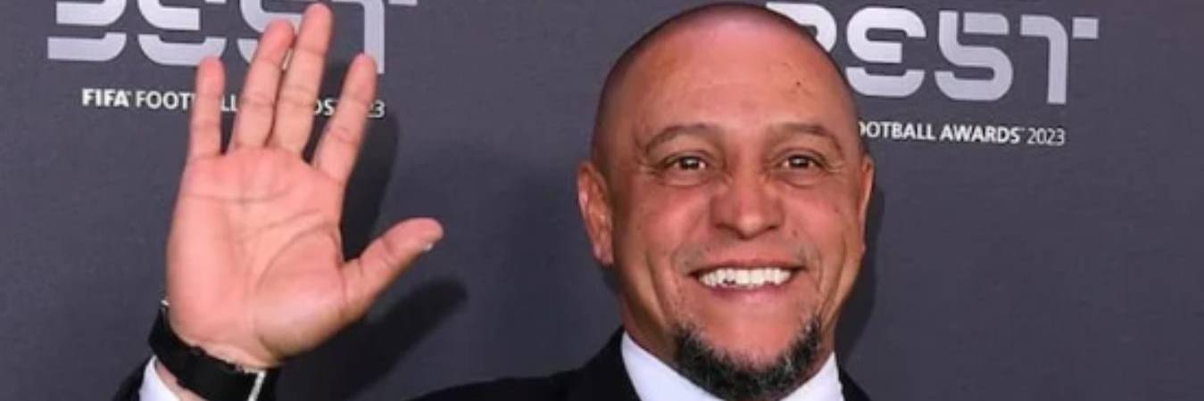 Roberto Carlos todavía participa con frecuencia en eventos relacionados con el fútbol. FOTO: X @oficialrc3