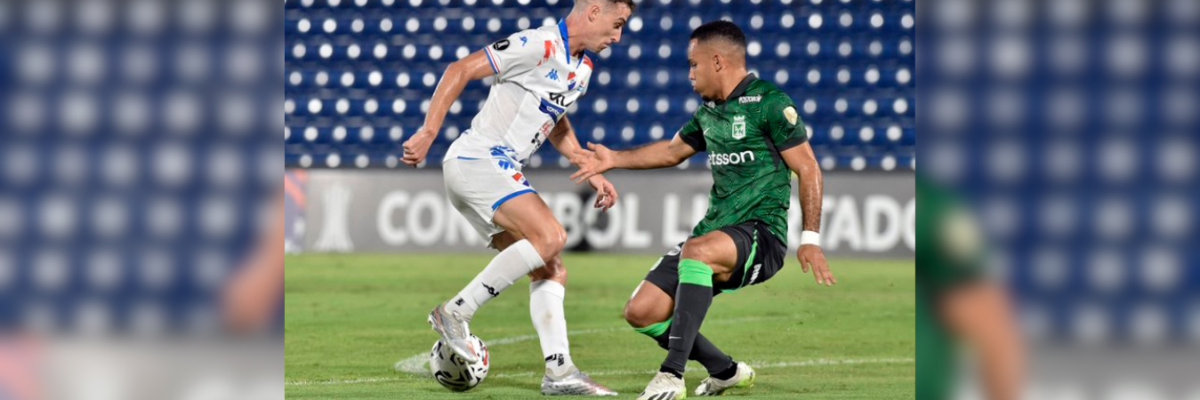 El Verdolaga terminó el partido con 10 hombres en la cancha. /FOTO: X @Libertadores