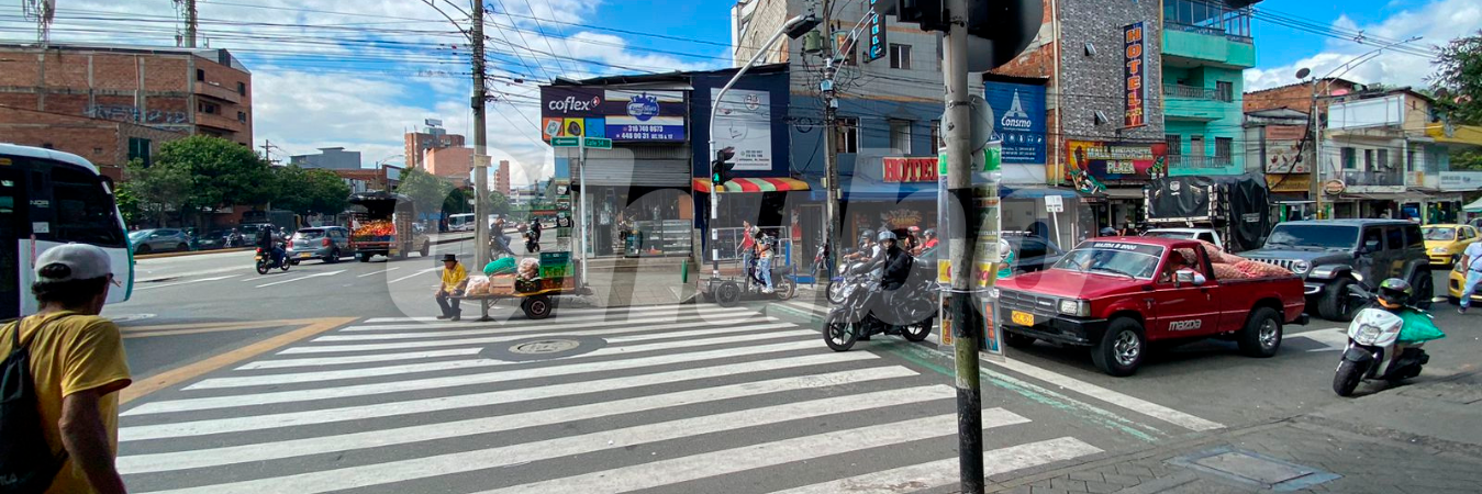 El incidente, que sucedió en inmediaciones de La Minorista, paralizó el comercio la noche del domingo. /FOTO: ANDRÉS FELIPE OSORIO GARCÍA