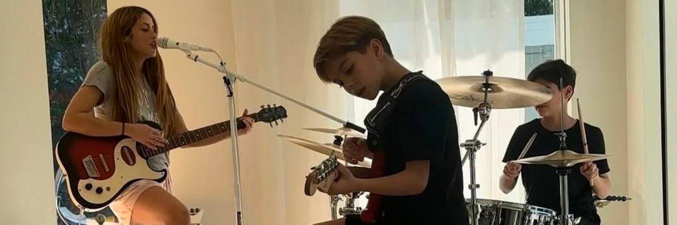 La colombiana ha mostrado en varias oportunidades que sus hijos disfrutan de hacer música. / FOTO: INSTAGRAM @SHAKIRA